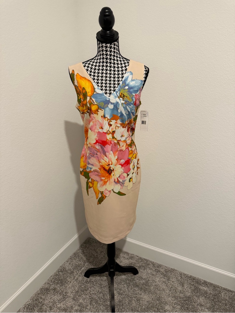 Donna Ricco Beige Midi Dress with Multicolor Floral Print